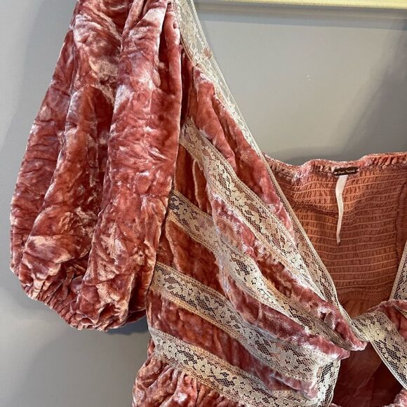 Free People Yours Truly Velvet Top || SZ M || Mauve - Picture 10 of 15